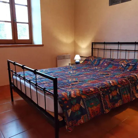 Holiday home Grande Maison En Pierres Avec Jardin, Proche D'un Bourg Medieval, Animaux Acceptes - Fr-1-582-161 *